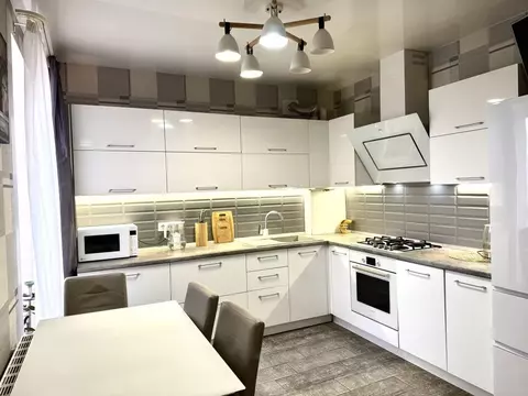 2-к кв. Волгоградская область, Волгоград Санаторная ул., 10 (55.4 м)