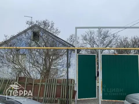 Дом в Крым, Раздольненский район, Чернышевское с/пос, с. Кропоткино ...
