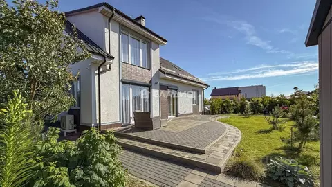 Дом в Калининградская область, Зеленоградск пос. Малиновка, ул. Имени ...