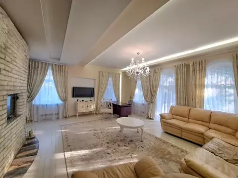 4-к кв. Калининградская область, Калининград ул. Каштановая Аллея, 3А ...