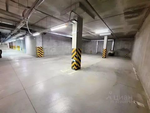 Гараж в Свердловская область, Екатеринбург ул. Зои Космодемьянской, ...