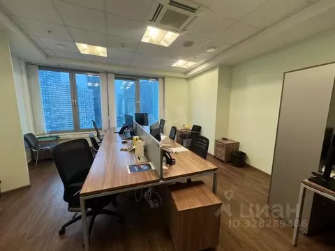 Помещение свободного назначения в Москва Тестовская ул., 10 (1740 м)