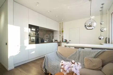 1-к кв. Тюменская область, Тюмень ул. Мельникайте, 38к1 (52.6 м)