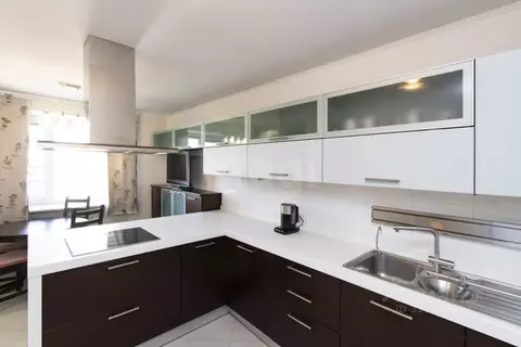 2-к кв. Тюменская область, Тюмень ул. Малыгина, 51 (69.4 м)