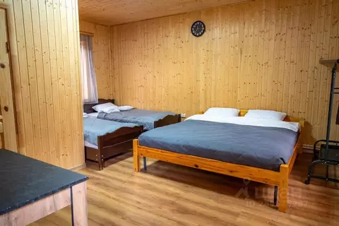 Дом в Карачаево-Черкесия, Зеленчукский район, с. Архыз ул. Курджиева, ...