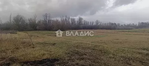 Участок в Белгородская область, Старооскольский городской округ, с. ...