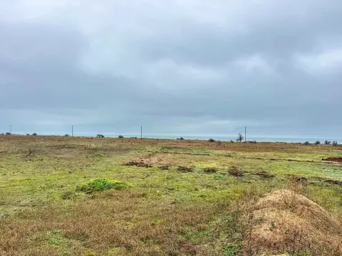 Участок в Крым, Ленинский район, Семисотское с/пос, с. Каменское  (6.3 ...