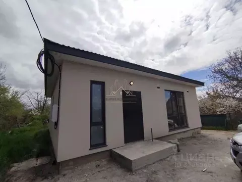 Дом в Крым, Симферопольский район, с. Трудовое ул. Зеленая (80 м)