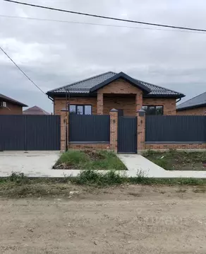 Дом в Краснодарский край, Динской район, с. Красносельское  (105 м)