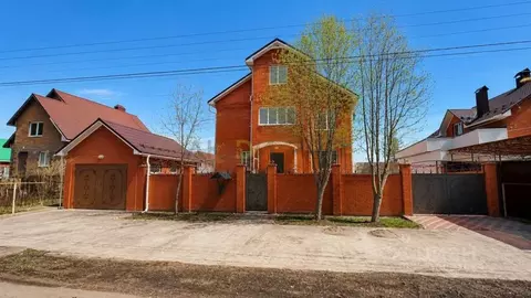 Коттедж в Башкортостан, Уфа пос. 8 Марта, Сказочная ул., 20Е (280 м)