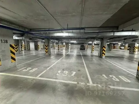 Гараж в Свердловская область, Екатеринбург ул. Азина, 31 (14 м)