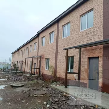 Таунхаус в Челябинская область, Магнитогорск ул. Калмыкова, 56 (156 м)