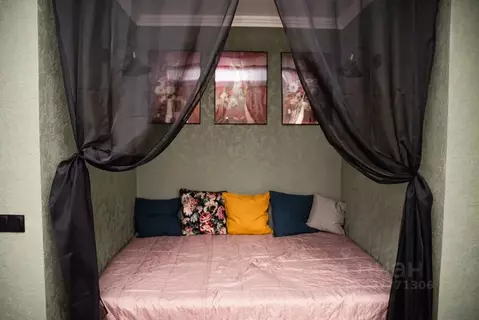 Студия Тюменская область, Тюмень ул. Николая Зелинского, 3 (22.0 м)