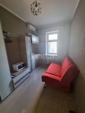 Продается комната в 5-комнатной квартире