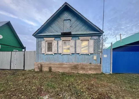 Дом в Оренбургская область, с. Шарлык ул. Ленинская, 38 (60 м)
