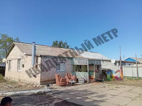 Дом в Калмыкия, Кетченеровский район, пос. Чкаловский ул. Гагарина, 35 ...