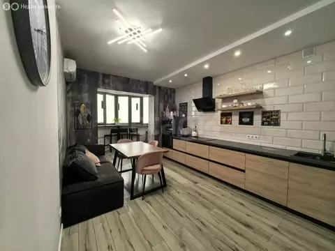 2-комнатная квартира: Самара, улица Антонова-Овсеенко, 63 (70 м)