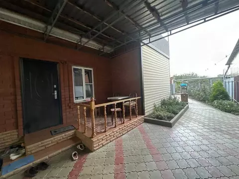 Дом в Краснодарский край, Динской район, Новотитаровская ст-ца ...