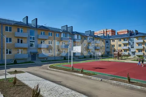 2-к кв. Краснодарский край, Кореновск ул. Таманская, 3к2 (74.1 м)