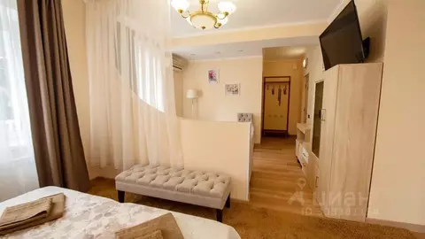 Комната Крым, Алушта пер. Ревкомовский, 3А