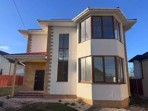 Дом в Крым, Симферопольский район, Чистенское с/пос, с. Фонтаны ул. ...