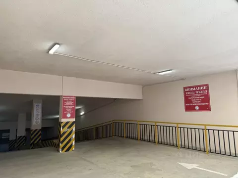 Гараж в Краснодарский край, Краснодар Стахановская ул., 1/5к3 (15 м)