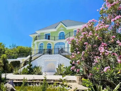 Дом в Краснодарский край, Сочи ул. 26 Бакинских Комиссаров, 15 (430 м)