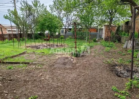 Дом в Ростовская область, Каменск-Шахтинский ул. Халтурина (50 м)