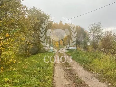 Участок в Калужская область, Калуга городской округ, д. Рождествено 76 ...