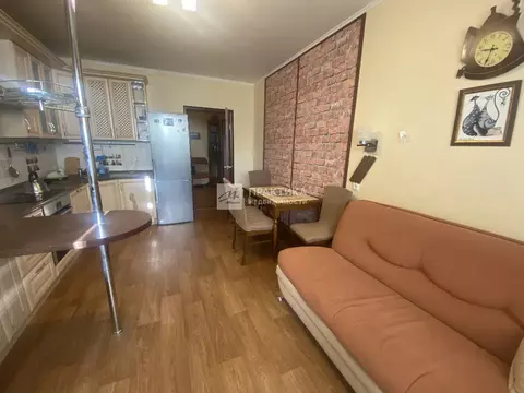 Продается 2-комнатная квартира