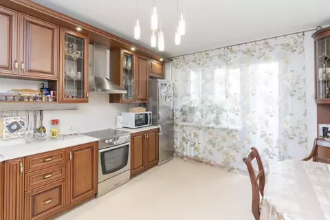 3-к кв. Тюменская область, Тюмень Восточный мкр, проезд Майский, 1к1 ...