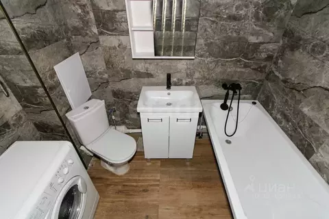 1-к кв. Тюменская область, Тюмень ул. Александра Звягина, 9 (34.3 м)