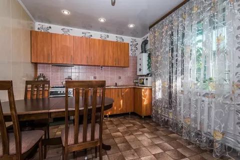 Дом в Краснодарский край, Краснодар ул. Имени Калинина, 63 (81 м)