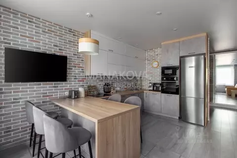 4-к кв. Санкт-Петербург ул. Латышских Стрелков, 15к3 (115.0 м)