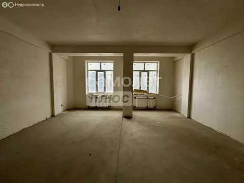 3-комнатная квартира: Махачкала, улица Лаптиева, 27А (118 м)
