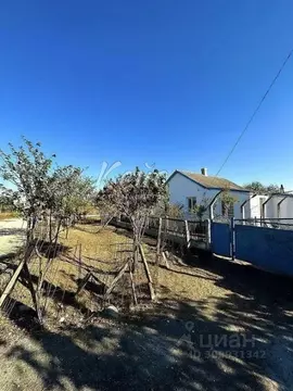 Дом в Крым, Кировский район, с. Владиславовка ул. Степная, 14 (63 м)