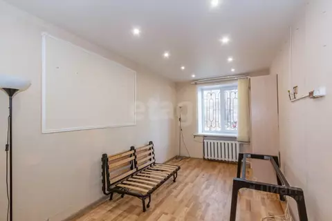 2-к кв. Омская область, Омск Городок Нефтяников мкр, ул. 19-го ...