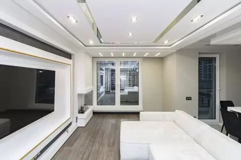 3-к кв. Тюменская область, Тюмень ул. 50 лет Октября, 57Б (82.5 м)