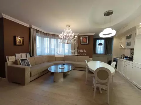 Продается 3-комнатная квартира