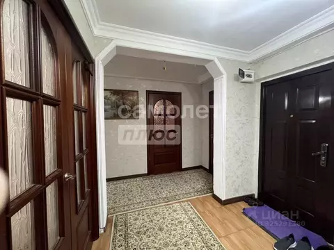 4-к кв. Дагестан, Каспийск ул. Ильяшенко, 1 (94.0 м)