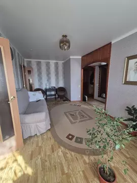 3-к кв. Омская область, Омск ул. 75-й Гвардейской Бригады, 2 (42.5 м)