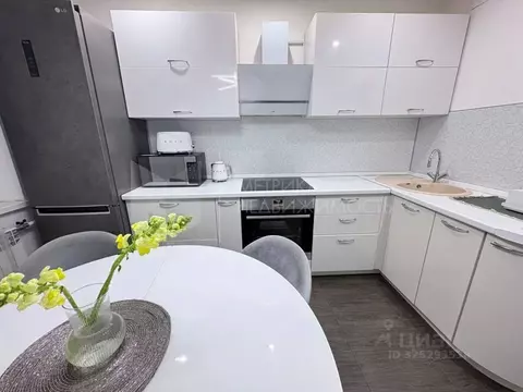 2-к кв. Тюменская область, Тюмень ул. Западносибирская, 22 (50.6 м)