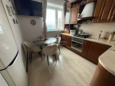 Продается 2-комнатная квартира