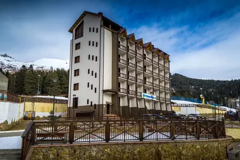 Студия Карачаево-Черкесия, Зеленчукский район, с. Архыз, пос. Романтик ...