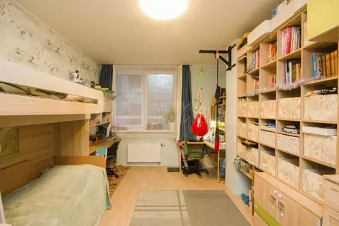 3-к кв. Тюменская область, Тюмень ул. Газовиков, 73 (90.0 м)