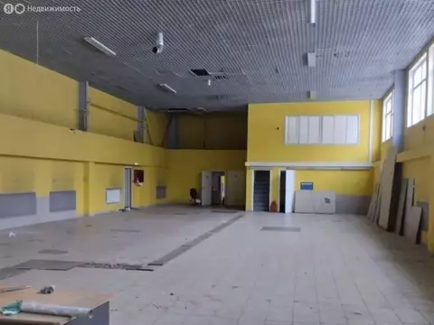 Торговая площадь (832 м)