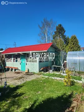 Дом в Лебяженское городское поселение, садоводческое некоммерческое ...