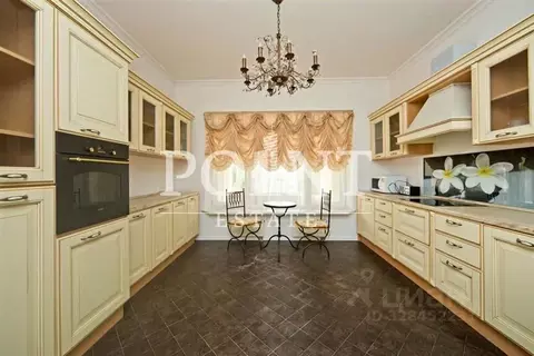 Коттедж в Московская область, Одинцовский городской округ, д. Лапино, ...