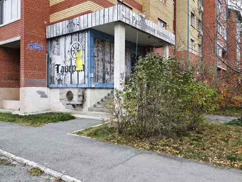 Торговая площадь в Тюменская область, Тюмень Тарманы мкр, ул. Блюхера, ...