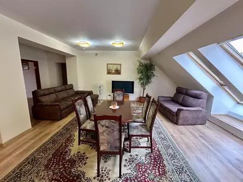 3-к кв. Псковская область, Псков ул. Воровского, 7 (150.0 м)